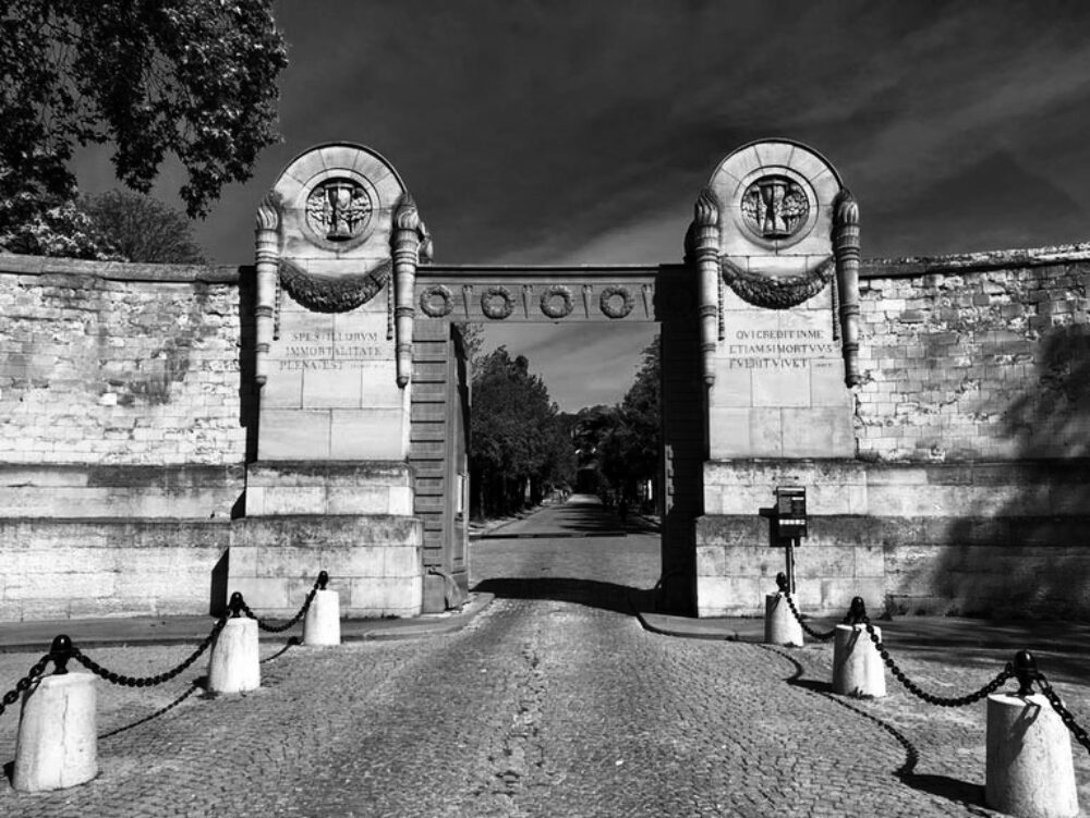 A Walk Through P&egrave;re Lachaise The Ultimate Cemetery Travel Guide