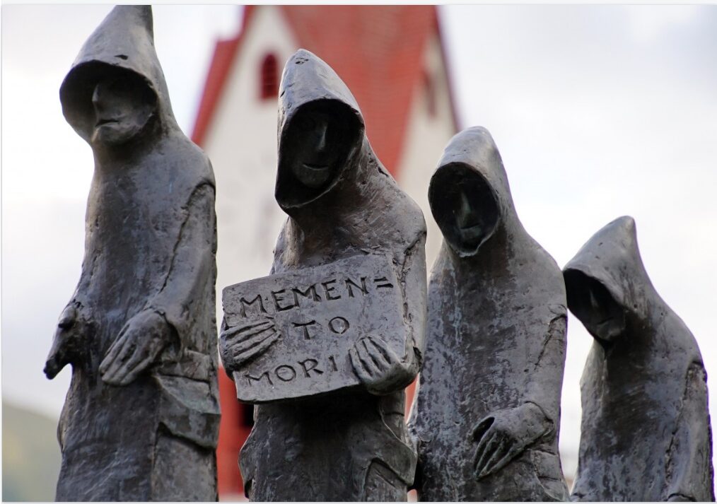 "The silence of the monks" sculpture