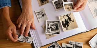 Digital curators of online memorials