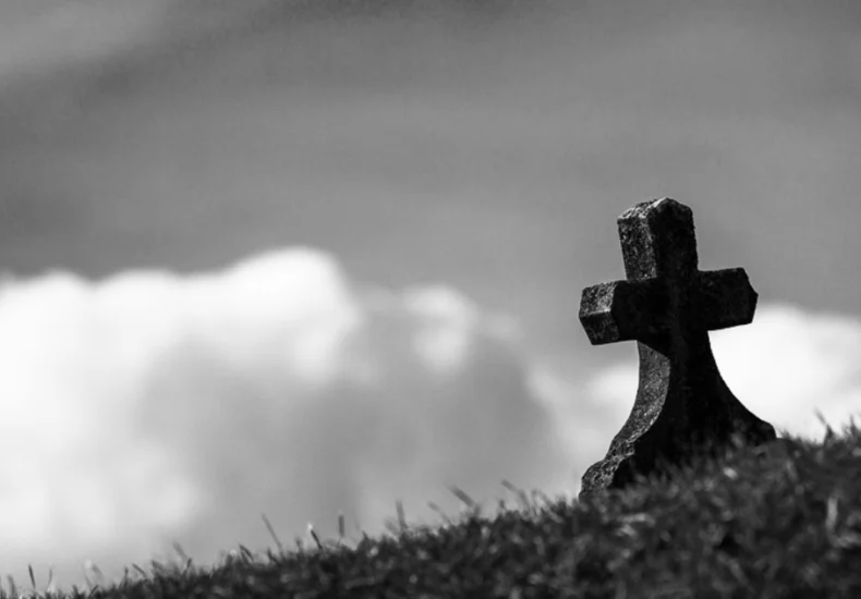 Why Some Graves Face East_Astronomical and Religious Alignments